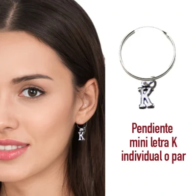 El conjunto de Pendientes de aro con letra  K de plata 925 es una joya de estilo clásico y elegante. 