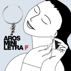 pendiente con la letra F del alfabeto es perfecto para regalar a tu pareja, entrenadora, mejor amigo o amiga, hermana, madre, hija, abuela, tía, prima, etc., y es ideal para llevar en cualquier ocasión.