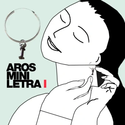 pendiente con la letra I del alfabeto es perfecto para regalar a tu pareja, entrenadora, mejor amigo o amiga, hermana, madre, hija, abuela, tía, prima, etc., y es ideal para llevar en cualquier ocasión.