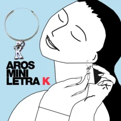 pendiente con la letra K del alfabeto es perfecto para regalar a tu pareja, entrenadora, mejor amigo o amiga, hermana, madre, hija, abuela, tía, prima, etc., y es ideal para llevar en cualquier ocasión.