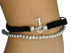 Todos los productos de la marca, son creados y diseñados especialmente para ti. Este tipo de joya de plata 925 es ideal para una mujer moderna. Una joya de plata 925 con una pulserita formada por una cadena fina de bolitas de plata. Una joya muy bonita. Es el mejor regalo para la mujer de tu vida.